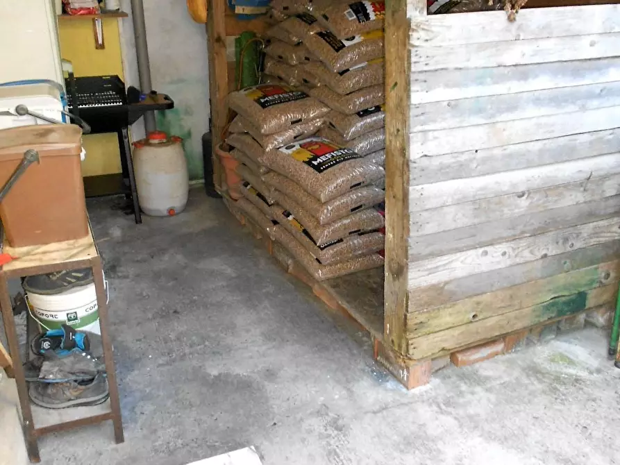 Immagine 43 di Casa indipendente in vendita  a Montignoso