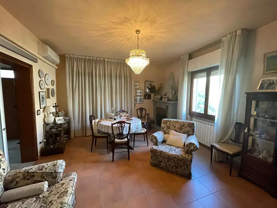 Immagine 1 di Villa in vendita  a Pisa