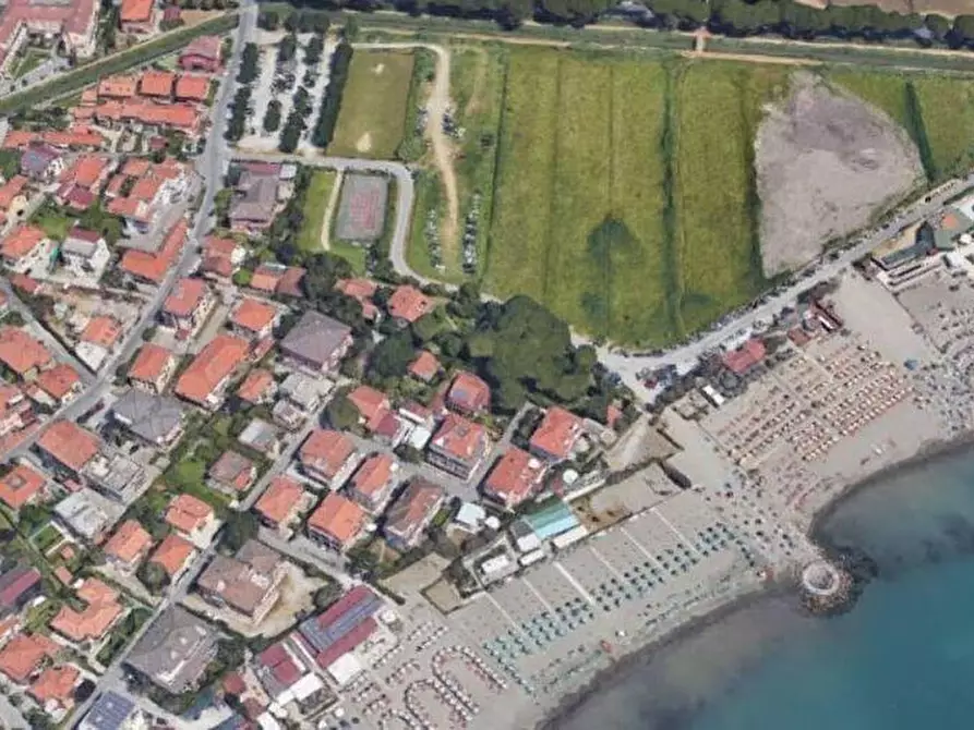 Immagine 4 di Casa semindipendente in vendita  a Ameglia