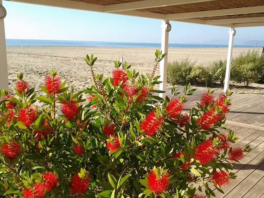 Immagine 1 di Casa semindipendente in vendita  a Ameglia