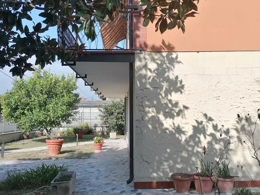 Immagine 5 di Casa indipendente in vendita  a Carrara