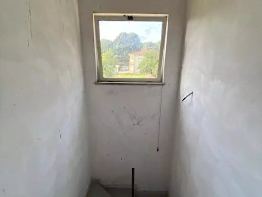 Immagine 11 di Casa bifamiliare in vendita  a Capannori