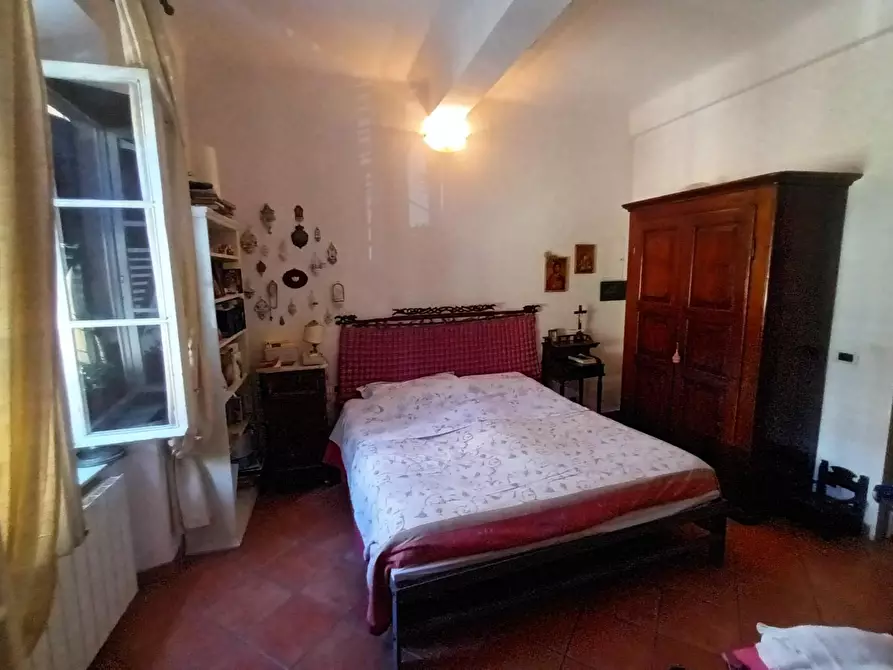 Immagine 10 di Appartamento in vendita  a Lucca