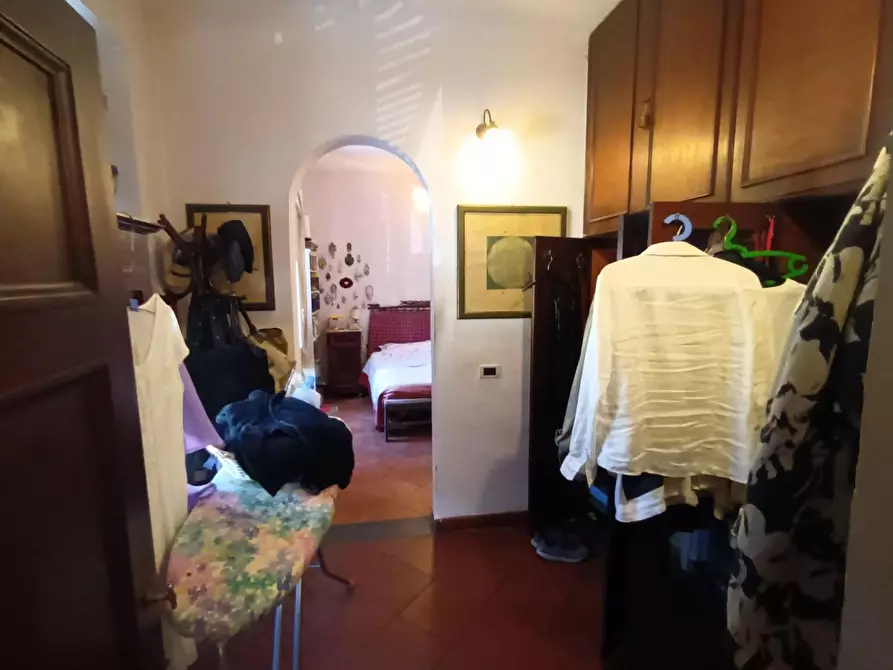 Immagine 9 di Appartamento in vendita  a Lucca