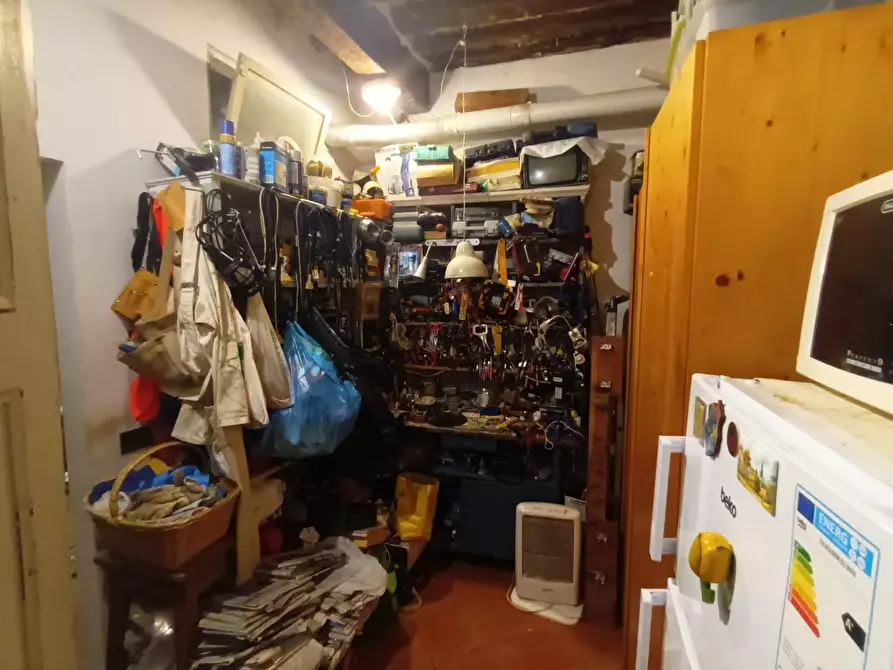 Immagine 20 di Appartamento in vendita  a Lucca