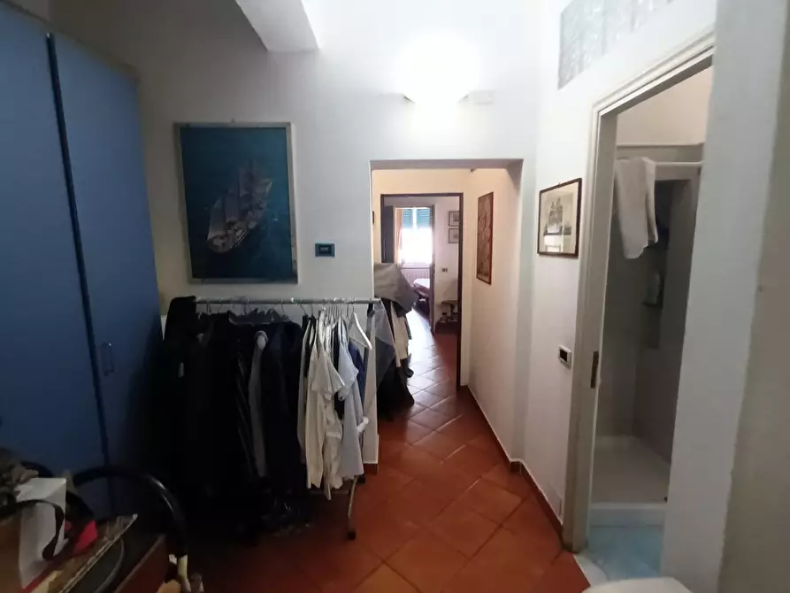 Immagine 16 di Appartamento in vendita  a Lucca