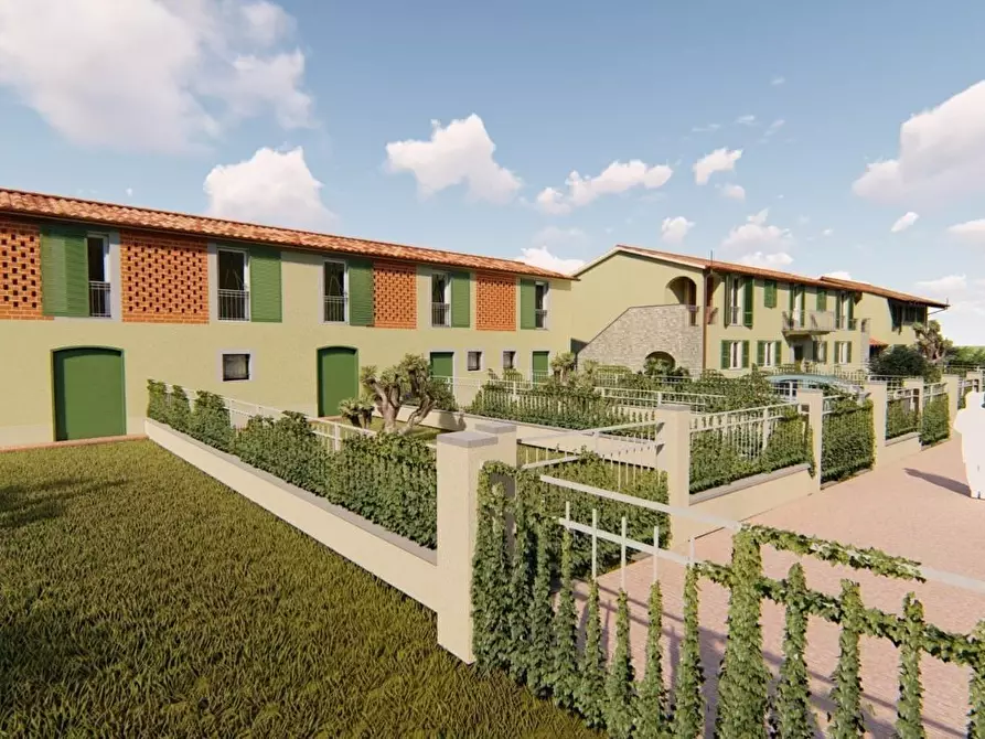 Immagine 15 di Casa semindipendente in vendita  a Ameglia