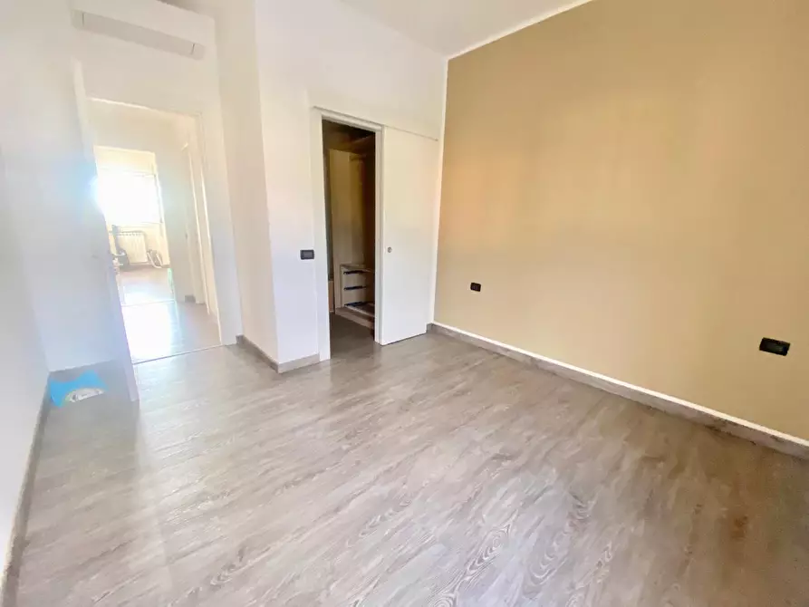 Immagine 13 di Appartamento in vendita  a Massa