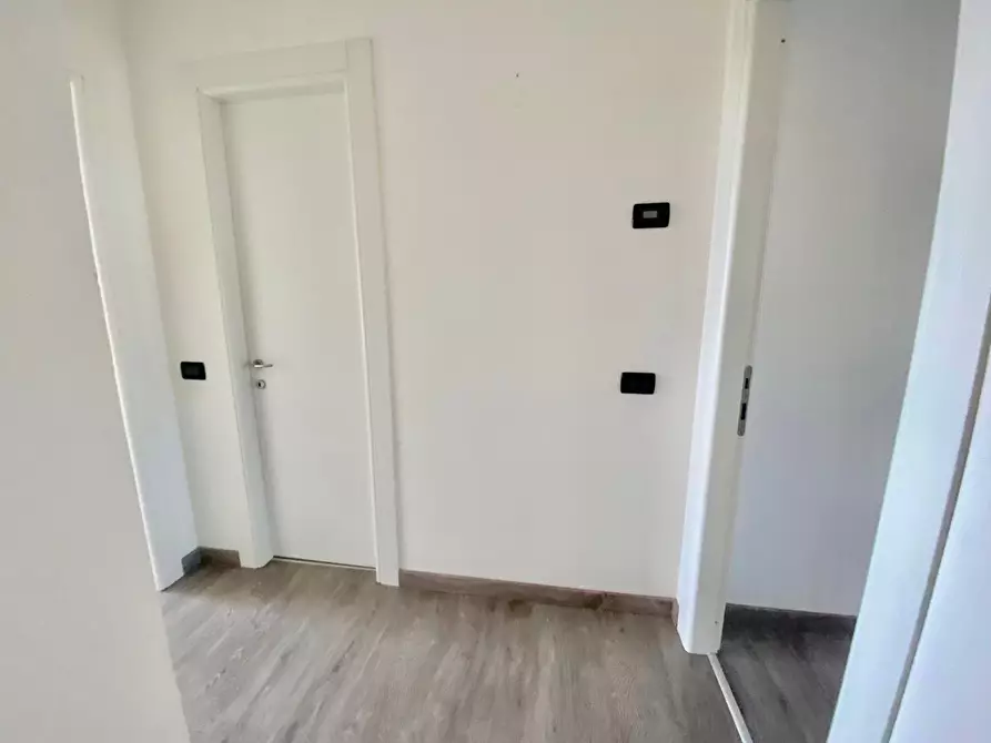 Immagine 9 di Appartamento in vendita  a Massa