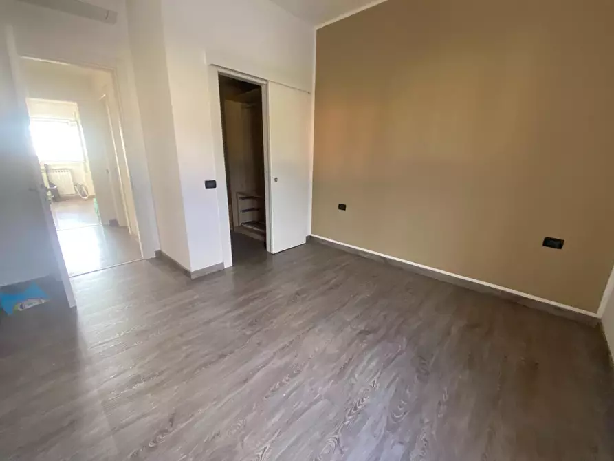 Immagine 14 di Appartamento in vendita  a Massa