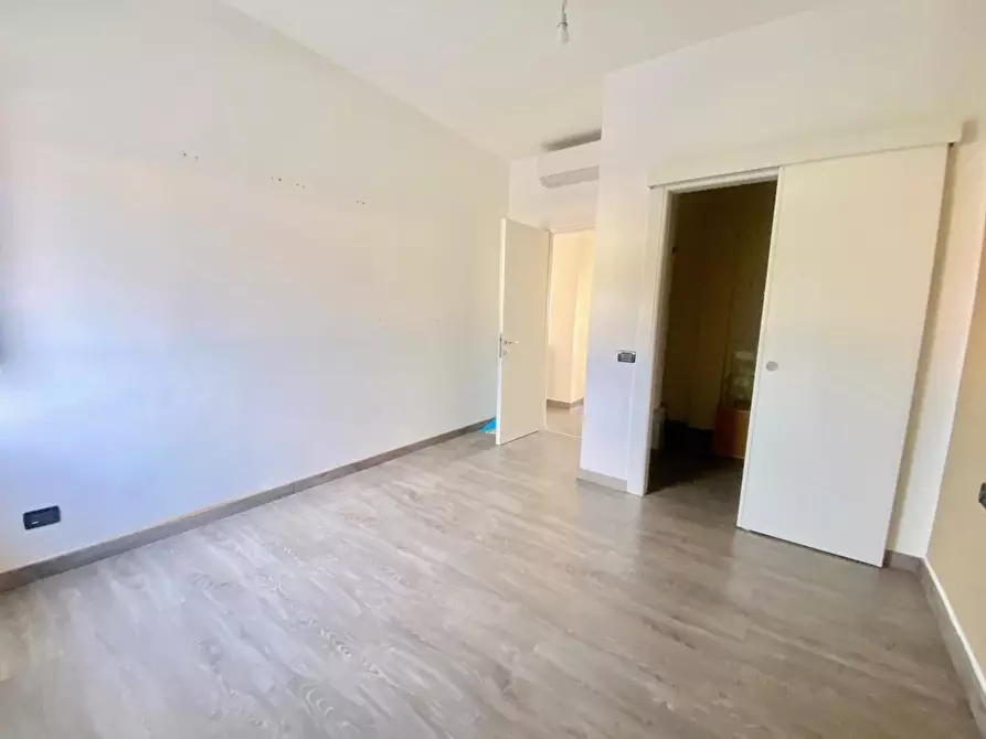 Immagine 18 di Appartamento in vendita  a Massa