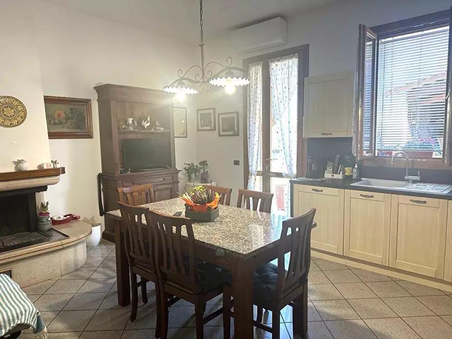 Immagine 8 di Casa indipendente in vendita  a Empoli