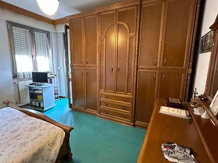 Immagine 30 di Appartamento in vendita  a Massa