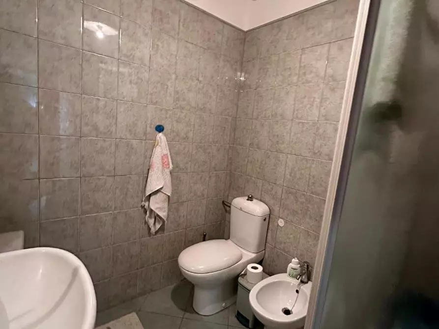 Immagine 21 di Appartamento in vendita  a Massa