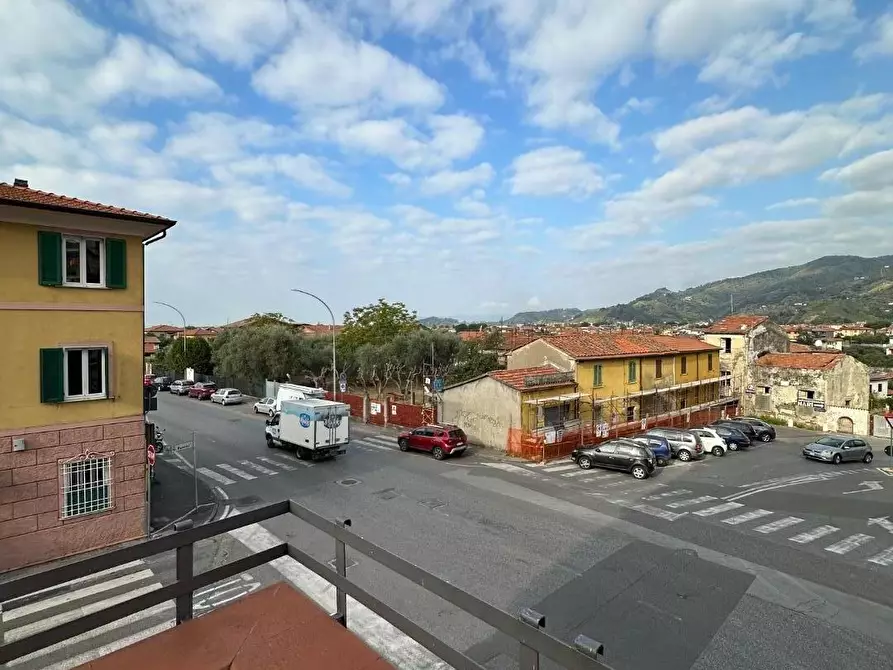 Immagine 35 di Appartamento in vendita  a Massa