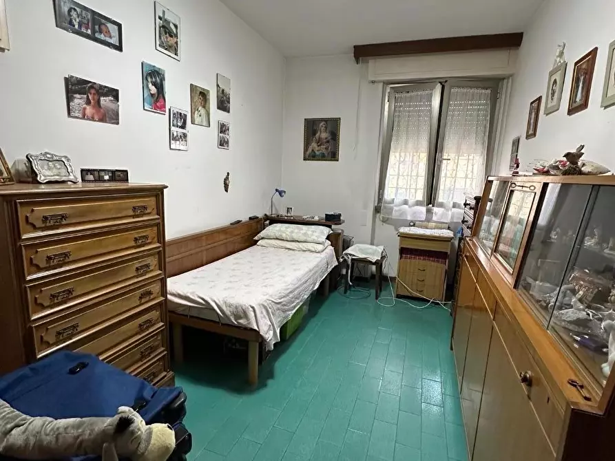 Immagine 18 di Appartamento in vendita  a Massa