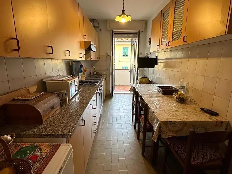 Immagine 12 di Appartamento in vendita  a Massa