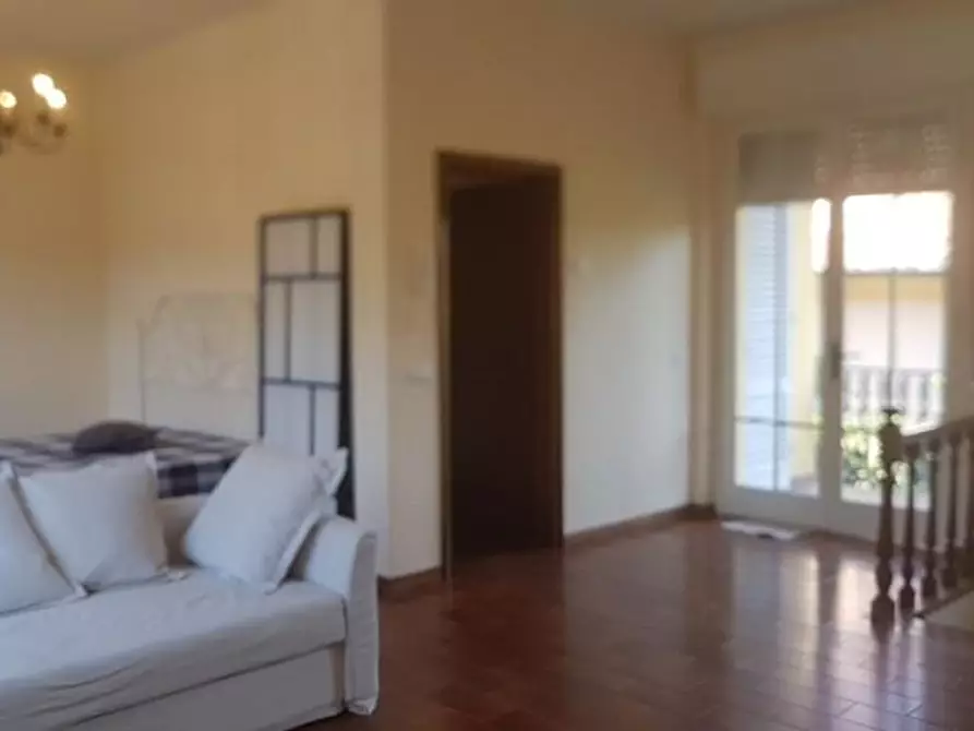Immagine 6 di Casa bifamiliare in affitto  a Lucca