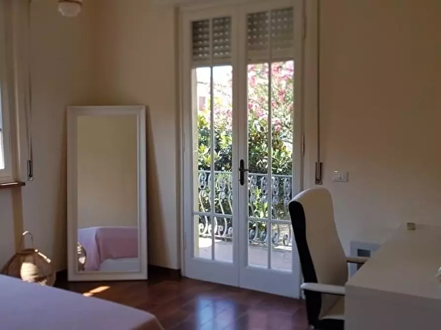 Immagine 5 di Casa bifamiliare in affitto  a Lucca