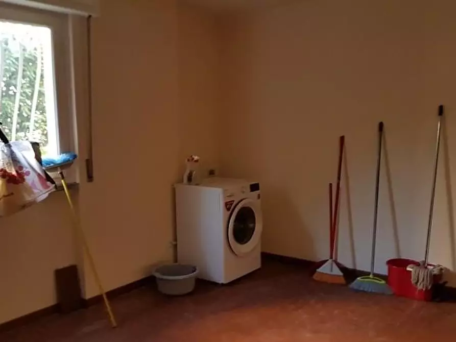 Immagine 27 di Casa bifamiliare in affitto  a Lucca