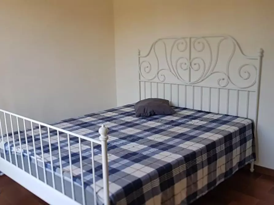 Immagine 26 di Casa bifamiliare in affitto  a Lucca