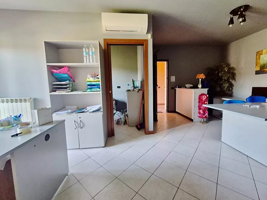 Immagine 14 di Appartamento in vendita  a Pontedera