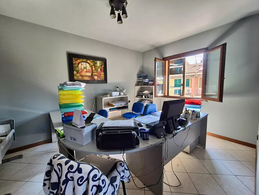 Immagine 22 di Appartamento in vendita  a Pontedera