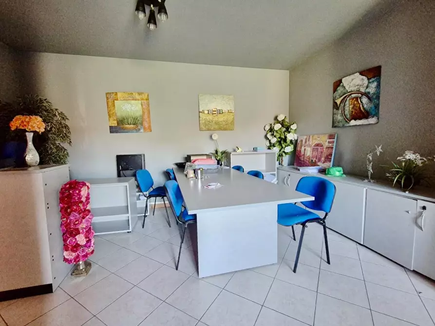 Immagine 15 di Appartamento in vendita  a Pontedera