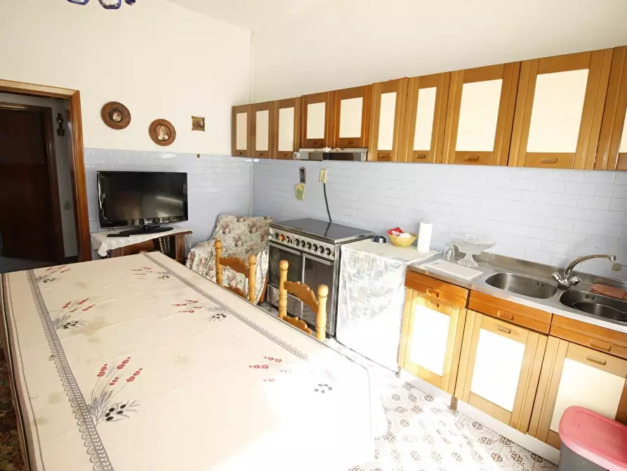 Immagine 3 di Appartamento in vendita  a Chiusdino