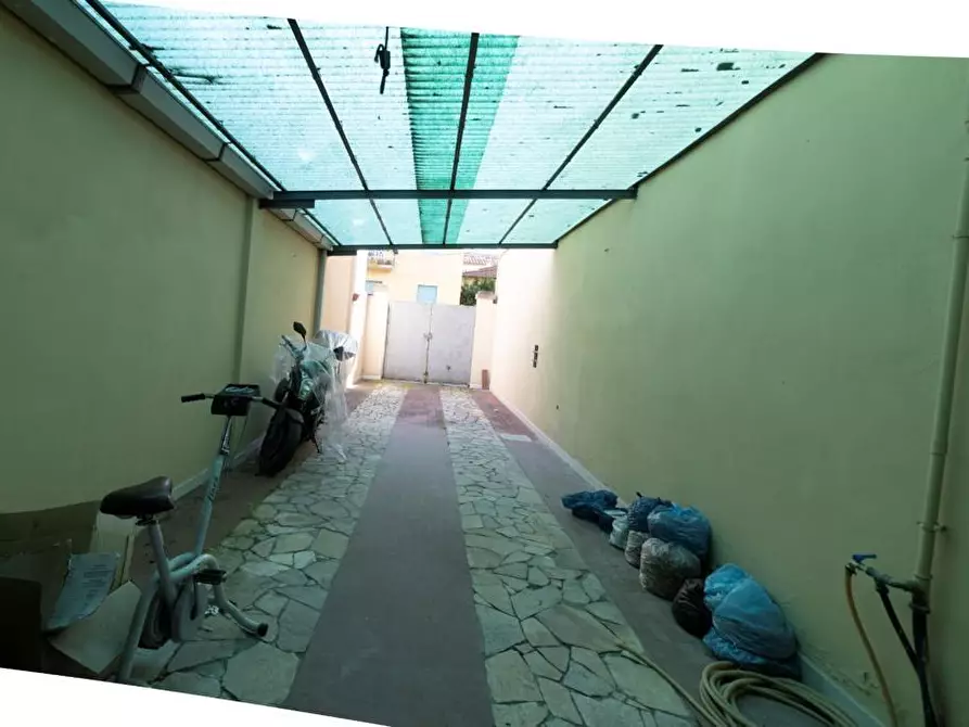 Immagine 28 di Villa in vendita  a Pisa