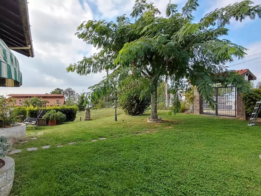 Immagine 34 di Villa in vendita  a Massarosa