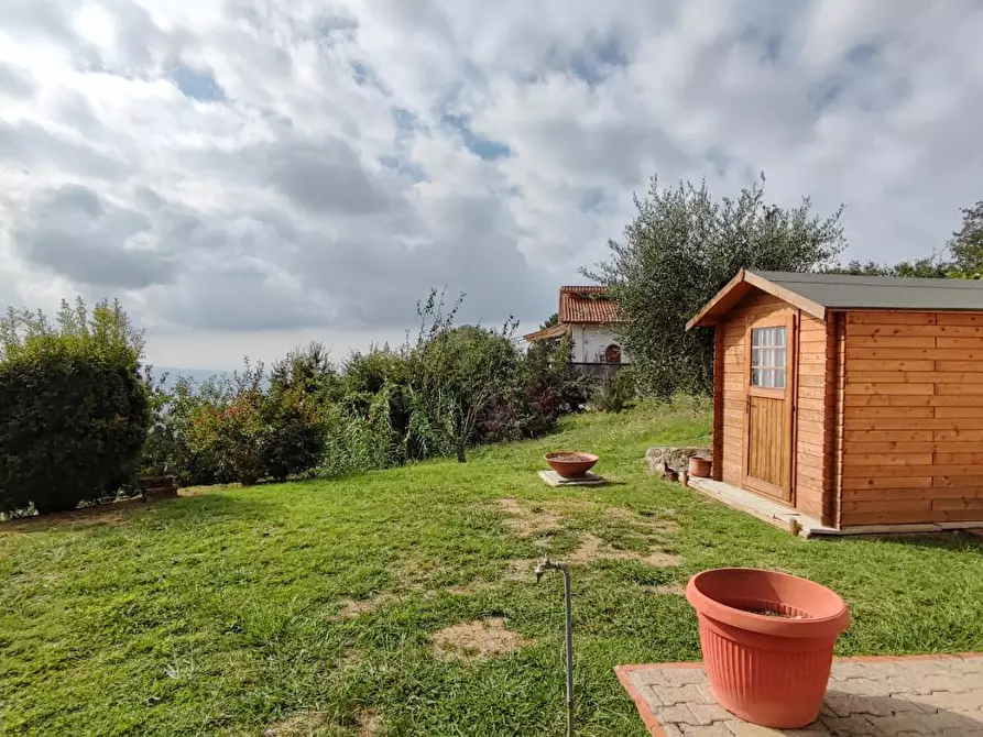 Immagine 35 di Villa in vendita  a Massarosa