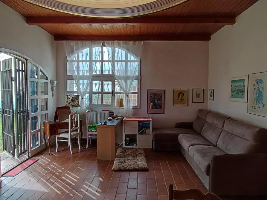 Immagine 5 di Villa in vendita  a Massarosa
