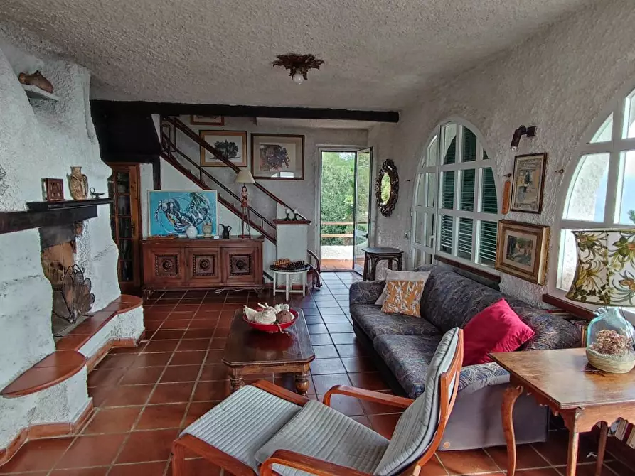 Immagine 16 di Villa in vendita  a Massarosa