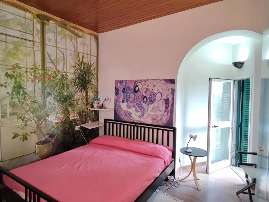 Immagine 7 di Villa in vendita  a Massarosa