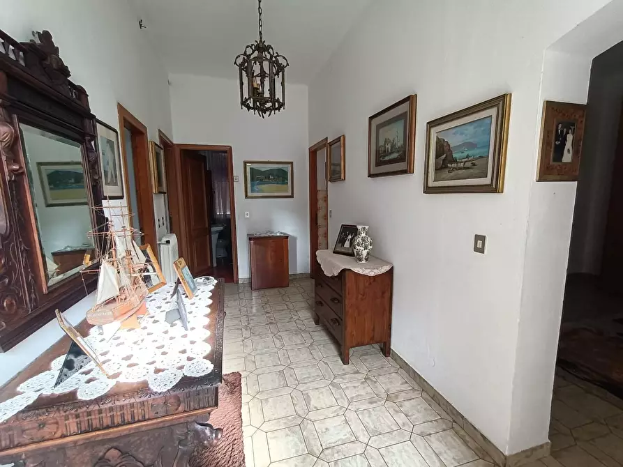 Immagine 9 di Villa in vendita  a Ameglia
