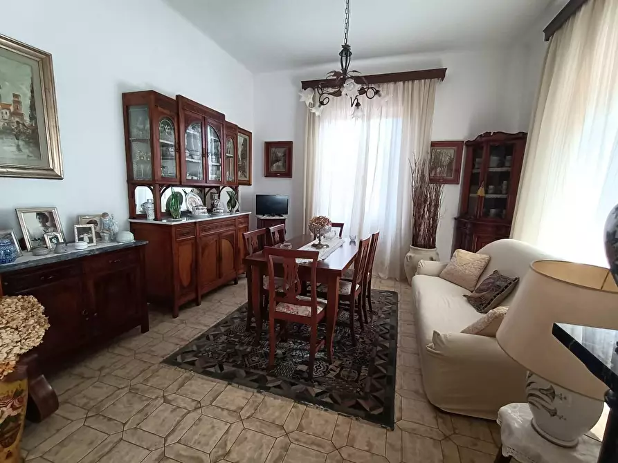 Immagine 17 di Villa in vendita  a Ameglia