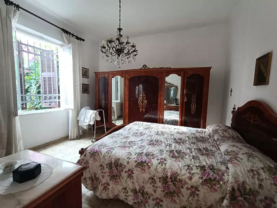 Immagine 8 di Villa in vendita  a Ameglia