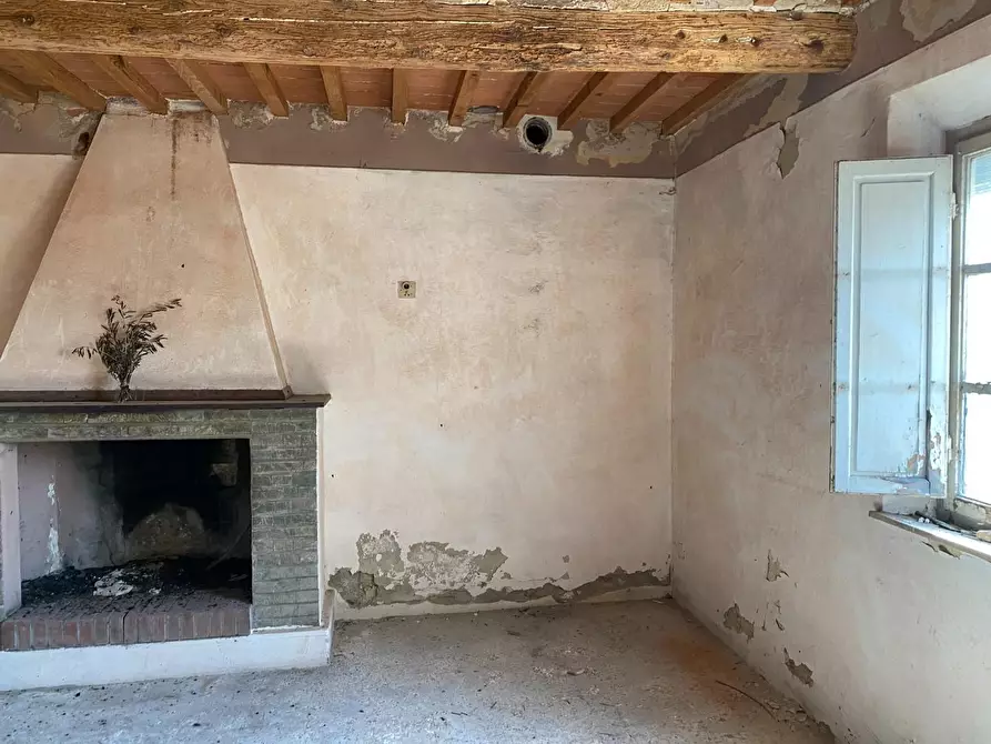 Immagine 7 di Casa indipendente in vendita  a Santa Maria A Monte