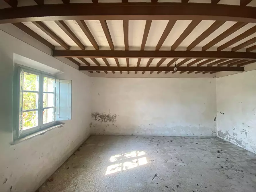 Immagine 5 di Casa indipendente in vendita  a Santa Maria A Monte