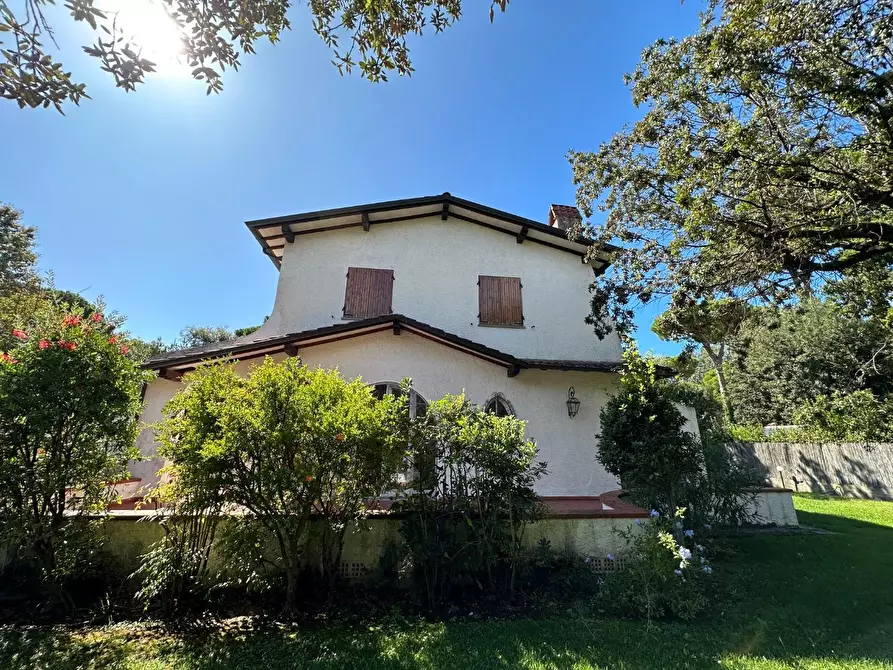 Immagine 10 di Villa in affitto  a Forte Dei Marmi