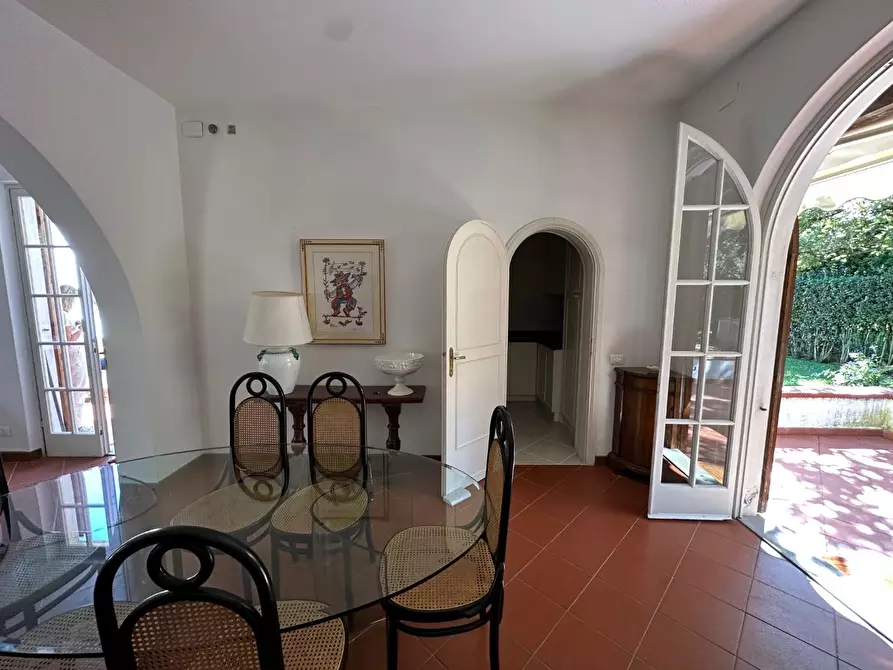Immagine 23 di Villa in affitto  a Forte Dei Marmi