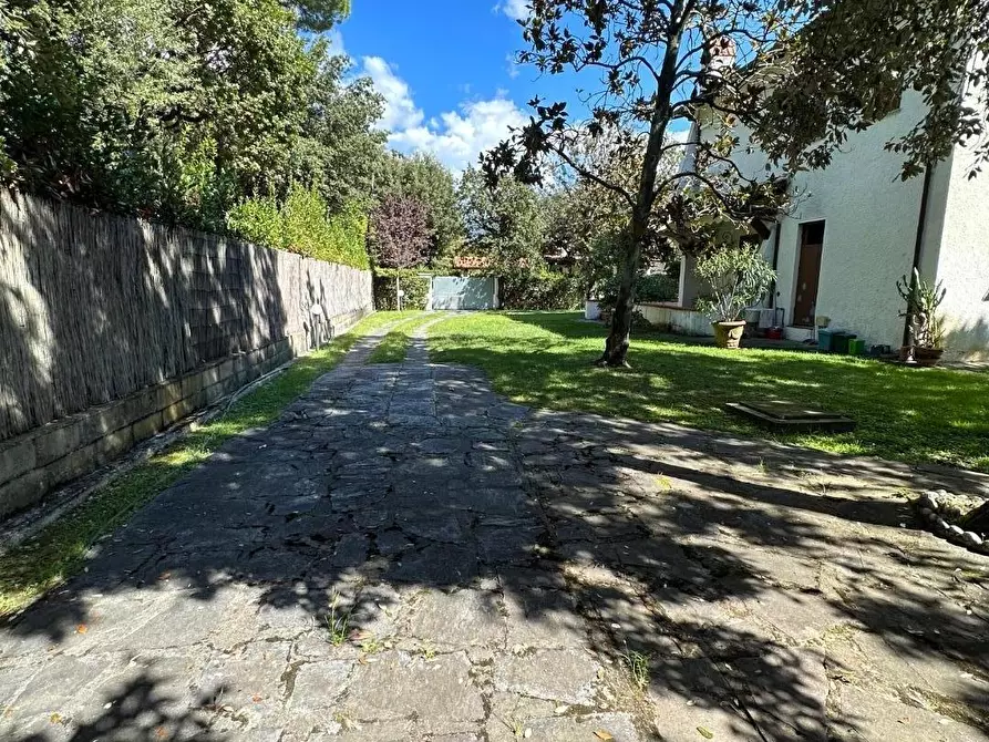 Immagine 11 di Villa in affitto  a Forte Dei Marmi
