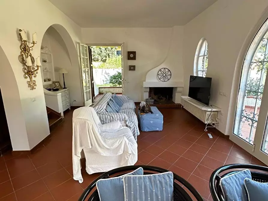 Immagine 17 di Villa in affitto  a Forte Dei Marmi