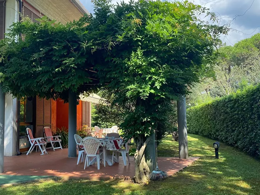 Immagine 7 di Casa indipendente in vendita  a Massa