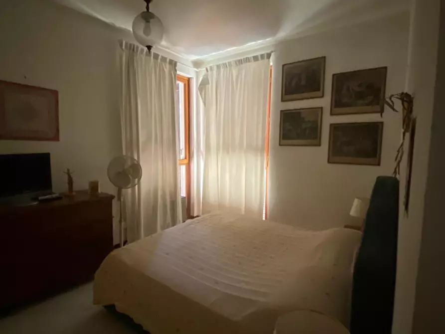 Immagine 26 di Casa indipendente in vendita  a Massa