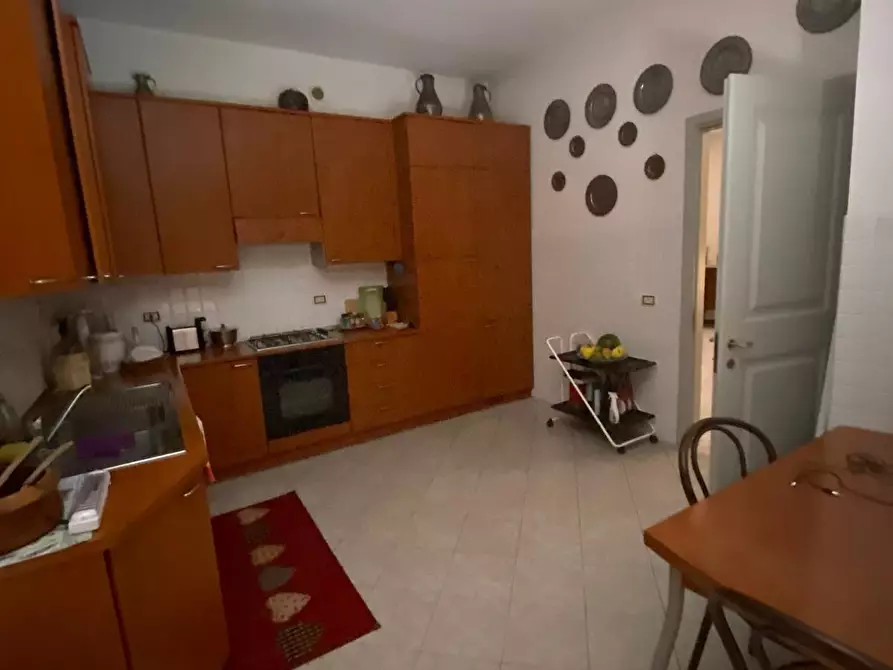Immagine 13 di Casa indipendente in vendita  a Massa