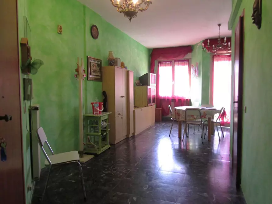 Immagine 5 di Appartamento in vendita  a Massa