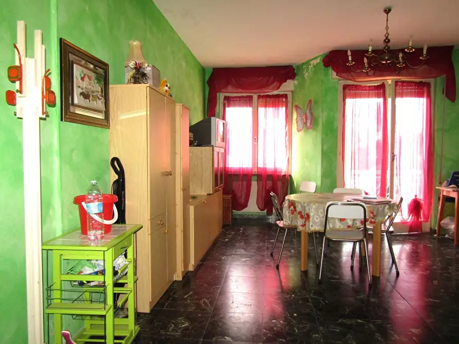 Immagine 2 di Appartamento in vendita  a Massa