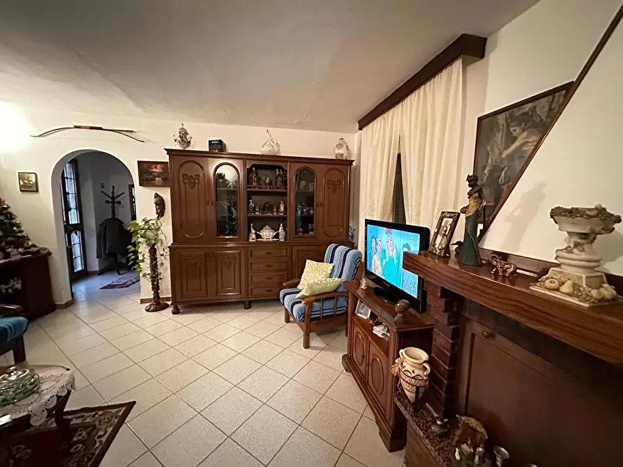 Immagine 7 di Casa semindipendente in vendita  a Ameglia